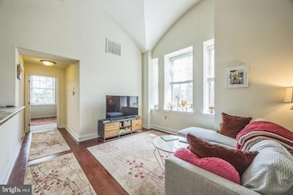 1 Academy Cir Unit 201, Philadelphia, PA 19146