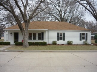 400 S Weaver St, Hesston, KS 67062