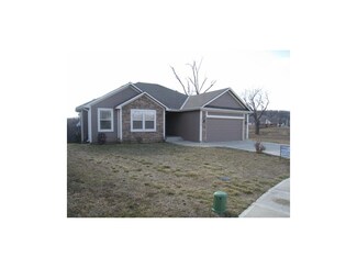 10419 Barber Ave, Kansas City, KS 66111