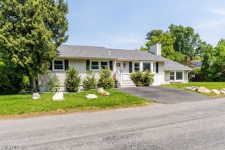 15 Lake Dr, Stanhope, NJ 07874