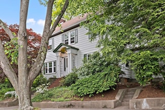 72 Blake Rd, Brookline, MA 02445