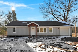 736 Rock Rd, Pine Grove, PA 17963