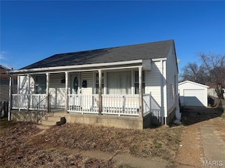 8139 Blanchard Dr, Saint Louis, MO 63134