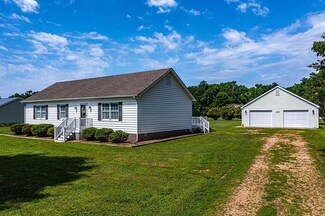 4058 Irvington Rd, Irvington, VA 22480