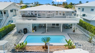 320 5th St, Key Colony Beach, FL 33051