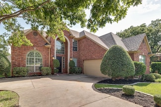 18 Greenleaf Dr, Roanoke, TX 76262