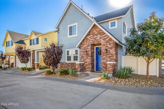 735 E Calavar Rd, Phoenix, AZ 85022