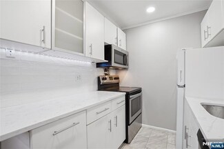 56 68th St Unit 7, Guttenberg, NJ 07093