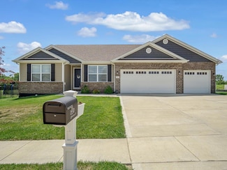830 Glenbriar Dr, Waterloo, IL 62298