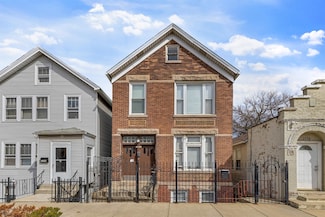 2136 W 18th Place, Chicago, IL 60608