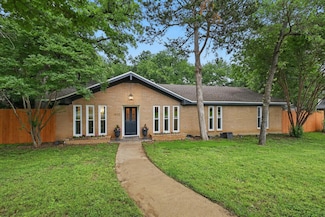 400 Melbourne Rd, Hurst, TX 76053