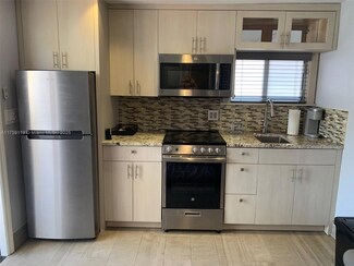 523 SW 101st Place Unit Effic, Miami, FL 33174