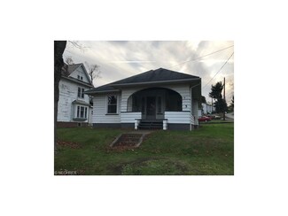 5 Market St, Salineville, OH 43945
