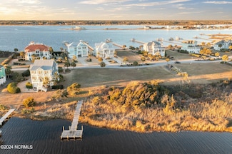 15 Sailview Dr, North Topsail Beach, NC 28460