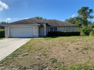 2811 48th St W, Lehigh Acres, FL 33971