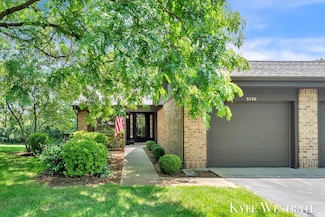 3526 Eagle Bluff Dr NE Unit 104, Grand Rapids, MI 49525