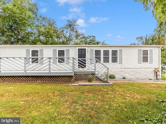 11905 Heather Dr, Hagerstown, MD 21740