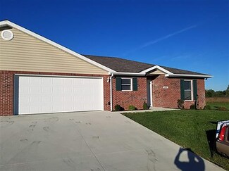 170 Sunset Dr, Winchester, IN 47394
