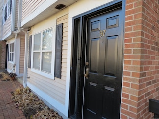 97 Highland Rd, Stamford, CT 06902