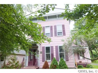 14 Union St, Morrisville, NY 13408