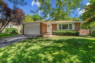 712 Stacie Ct, Naperville, IL 60563