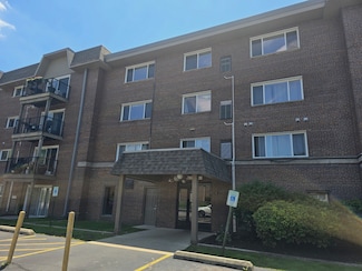 2301 Beau Monde Ln Unit 206, Lisle, IL 60532