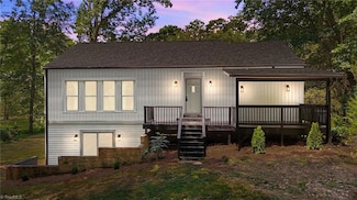 6941 Maynard Rd, Summerfield, NC 27358