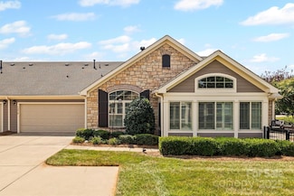 1316 Somersby Cir, Gastonia, NC 28054