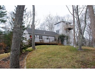 144 Horseneck Rd, South Dartmouth, MA 02748