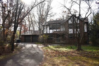 2421 Rainbow Dr, Plover, WI 54467