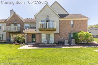 523 Brookfield Dr Unit 81, Westland, MI 48185