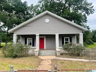 97 6th St, Akron, AL 35441