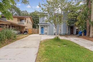 169 Poinsettia St, Atlantic Beach, FL 32233