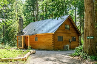 19027 Glacier Rim Dr, Deming, WA 98244