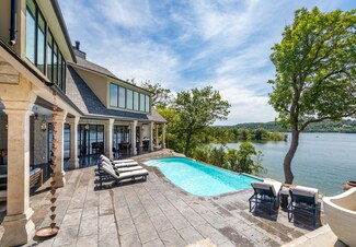199 Bridgeview Dr, Ridgedale, MO 65739