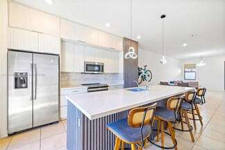 7825 NW 104th Ave Unit 23, Doral, FL 33178