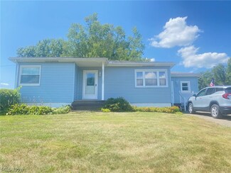 330 Overlook Dr, Steubenville, OH 43953