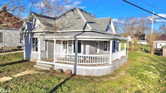 146 S Cooper Ave, Ottumwa, IA 52501