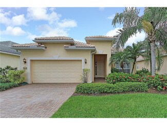 3661 Grand Cypress Dr, Naples, FL 34119