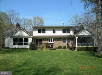 10553 Cliff Mills Rd, Marshall, VA 20115