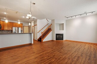 4894 Bivens Ct Unit 9003, Inver Grove Heights, MN 55076