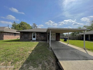 213 Diamond Dr, Lafayette, LA 70501