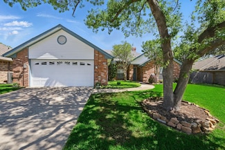2521 Morningside Dr, Bedford, TX 76021