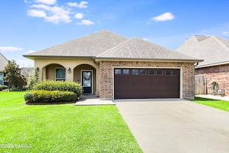 109 Sapphire Springs Rd, Youngsville, LA 70592