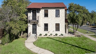 501 Furr Dr, San Antonio, TX 78201