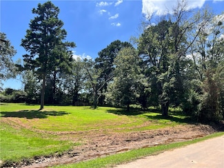 411 Mountain View Ct, Russellville, AR 72802