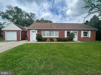 2565 Franklin Ave, Secane, PA 19018