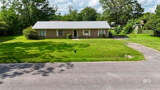 615 E Pedigo Ave, Foley, AL 36535