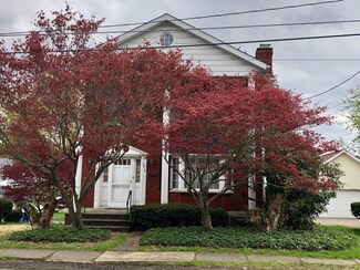 1319 Main St, Peckville, PA 18452