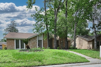2915 Laurel Fork Dr, Kingwood, TX 77339
